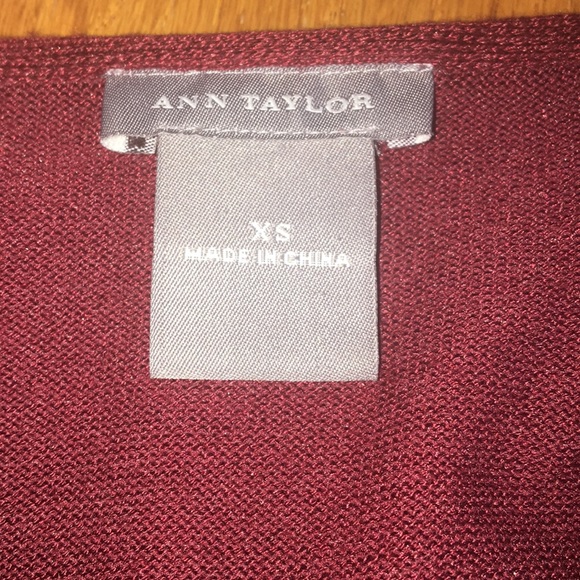 Deep v-neck ruffle trim sweater by Ann Taylor - Picture 3 of 3